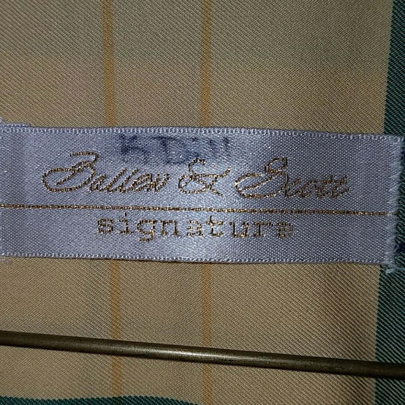 Men's Boutique Button Down - Picture 3 of 4