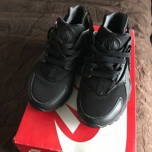 Nike Huaraches Run (grade school)