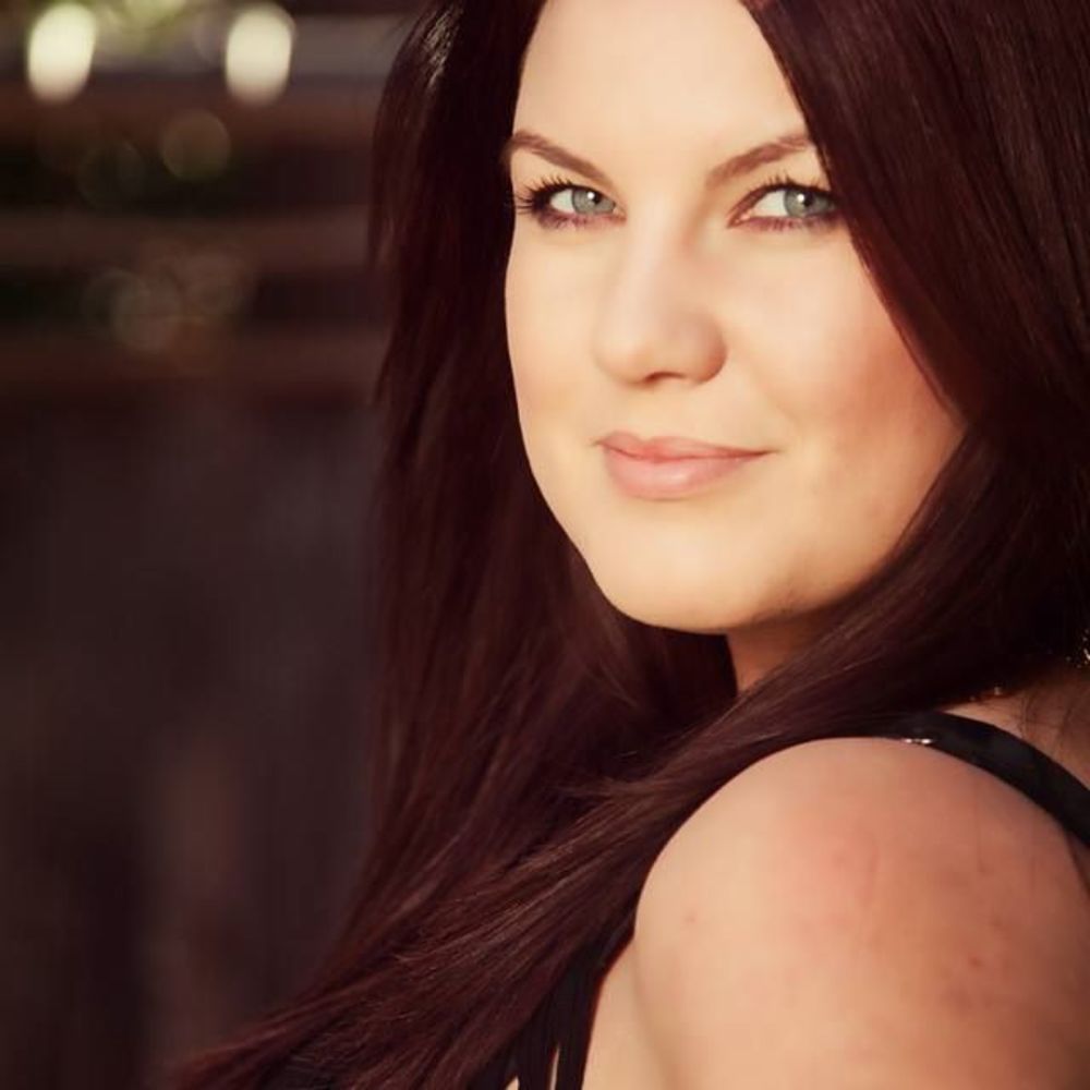 Meet your Posher, Aiste