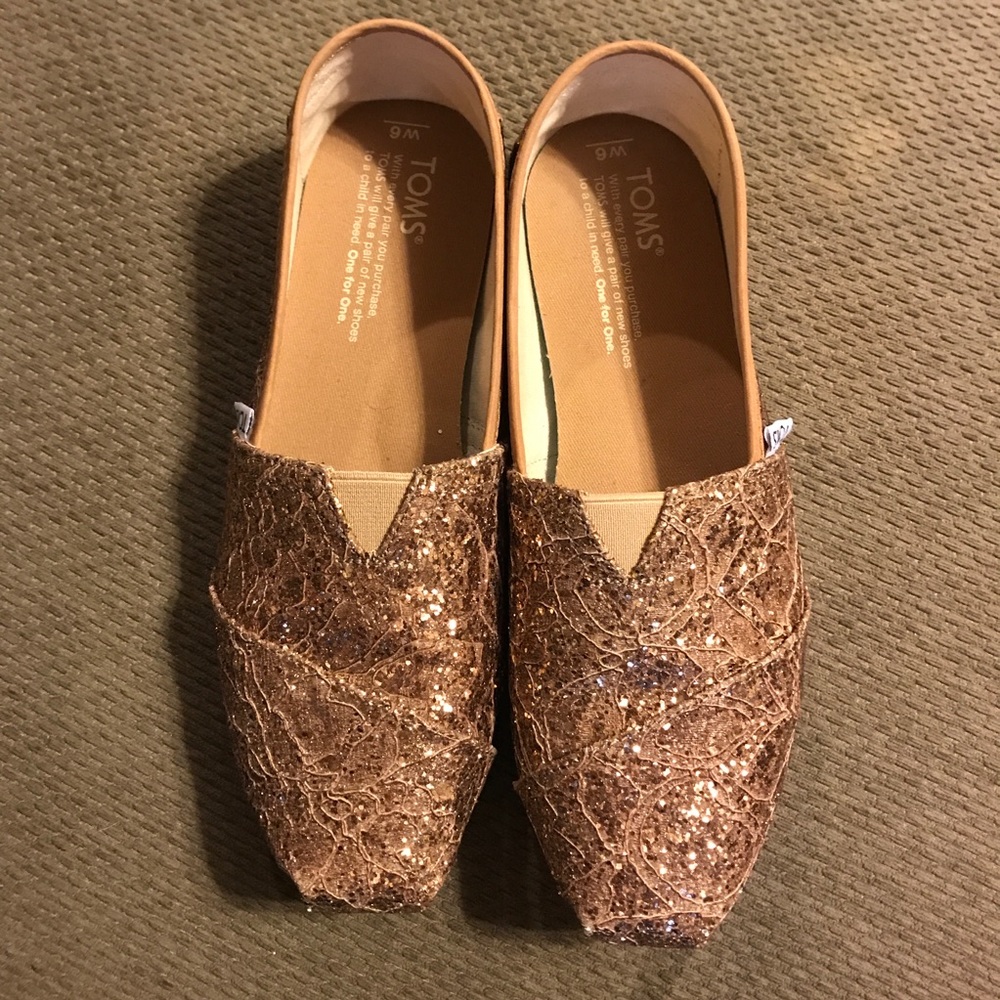 Rose gold Toms