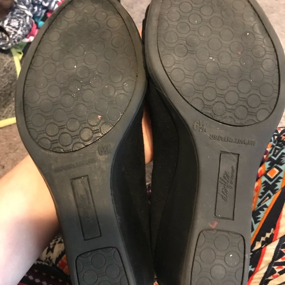 Shoes - Picture 2 of 2