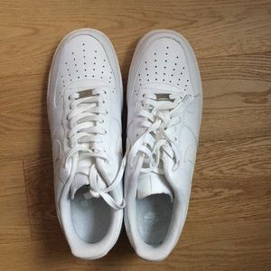 Nike White Air Force 1