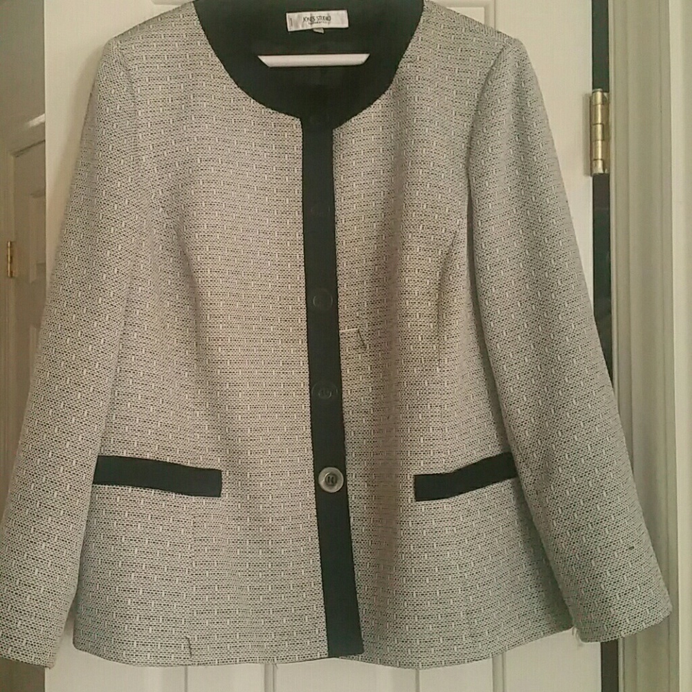 Jones Studio Suit Jacket