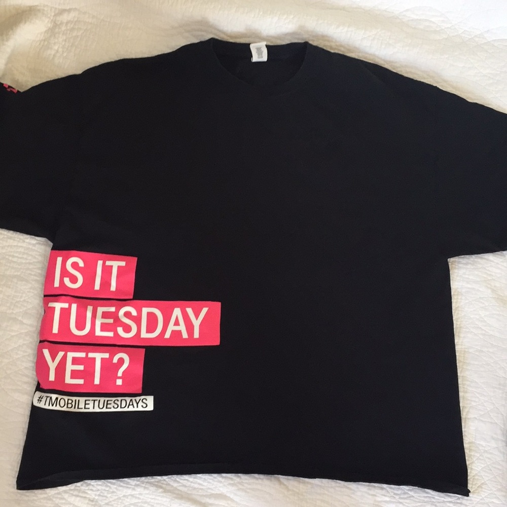 Mens T-MOBILE Shirt