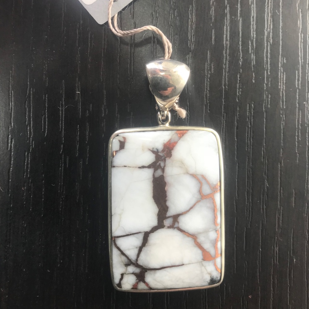 Sterling silver copper veined quartz pendant