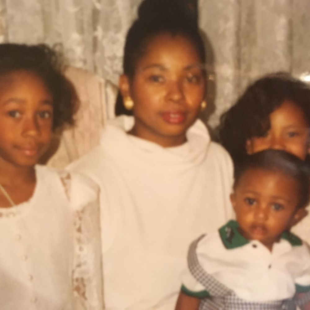 Meet your Posher, Deborah