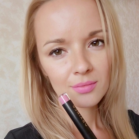 "In Living Color" - Picture 5 of 6