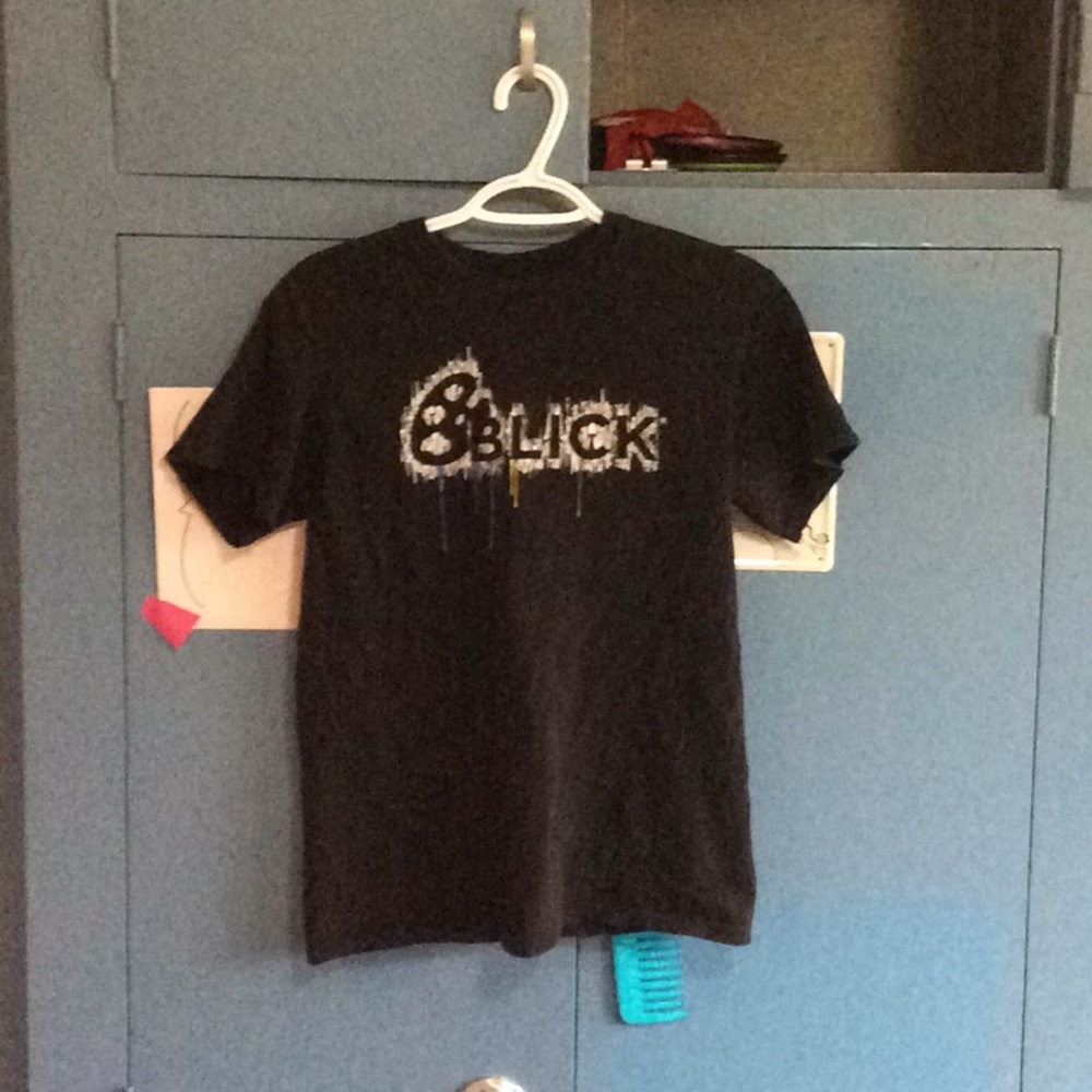 GRAPHIC ART T-SHIRT