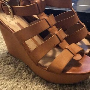 Women’s size 9.5 Tan sandal wedges