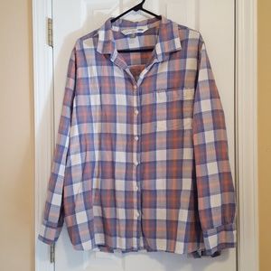 Old Navy the classic shirt button down