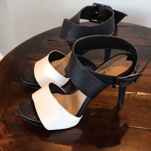 Gianni Bini Wrap Around Heel