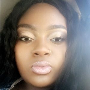 Meet your Posher, Janea