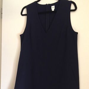 gap sleeveless v-neck shift dress with pockets