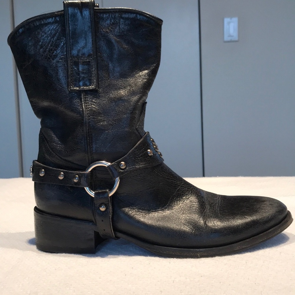 Via Roma Booties