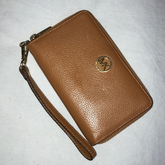 KORS Michael Kors Other - Micheal kors wallet