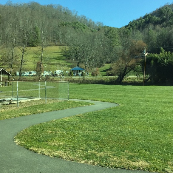 Meet your Posher, Brad - Picture 1 of 1