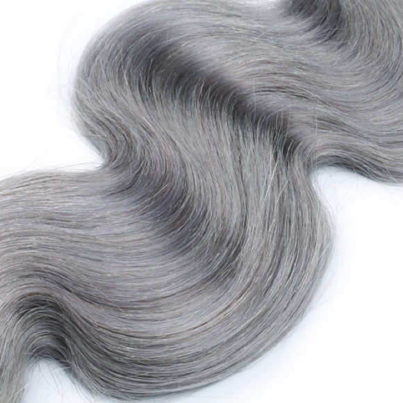 Legendary Grey Ombré Body Wave Bundle - Picture 3 of 4