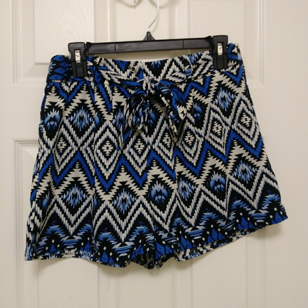 Monteau high waisted shorts shorts - ikat design
