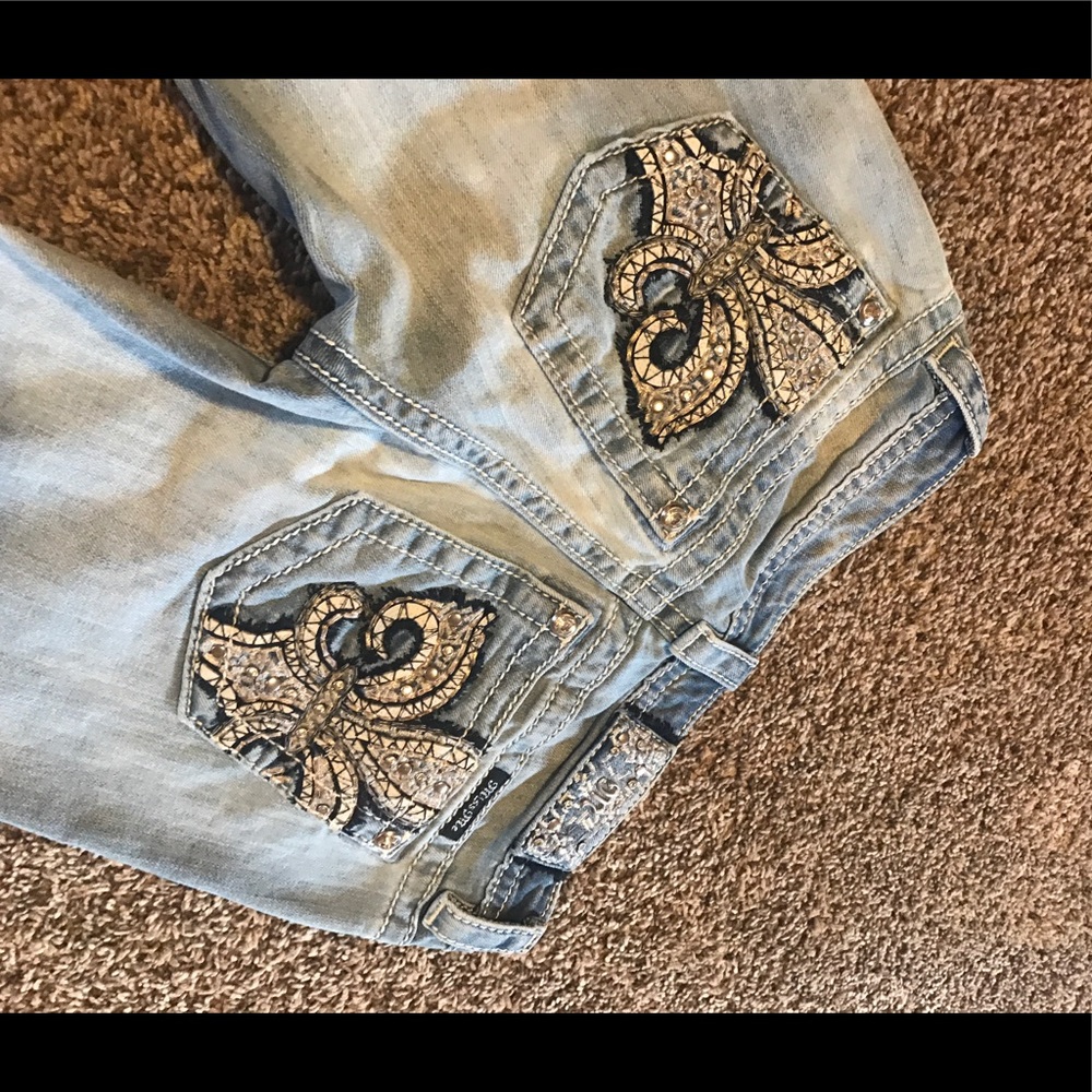 Miss Me Capri Jeans