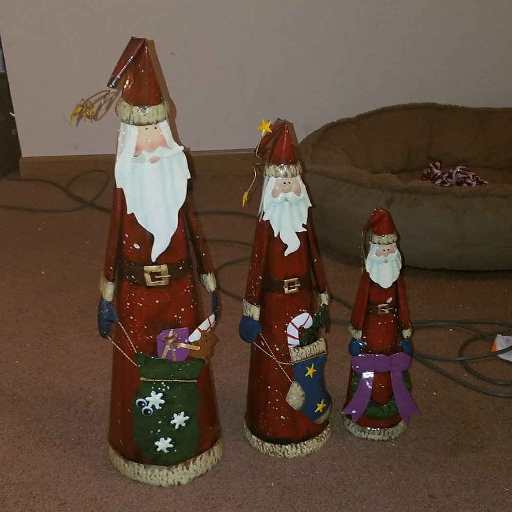 Bombay metal stacking trio, tallest is about 24 in