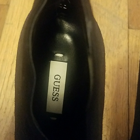 Shoes - Picture 2 of 4