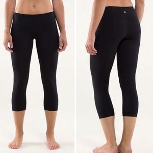 Lululemon WunderUnder crops (low rise)
