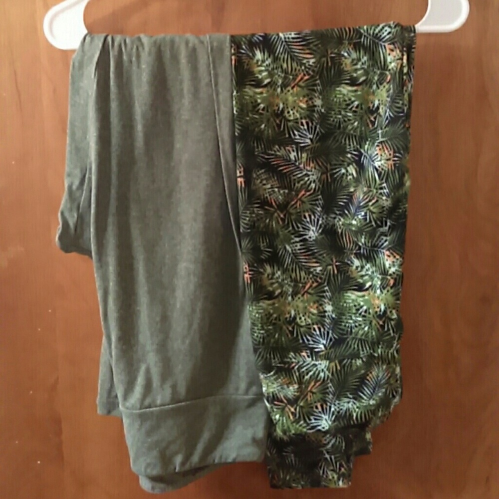 Bnwot Lularoe OS legging Bundle