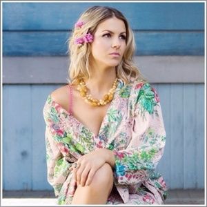 Plum Pretty Sugar Knee Length Kimono Robe