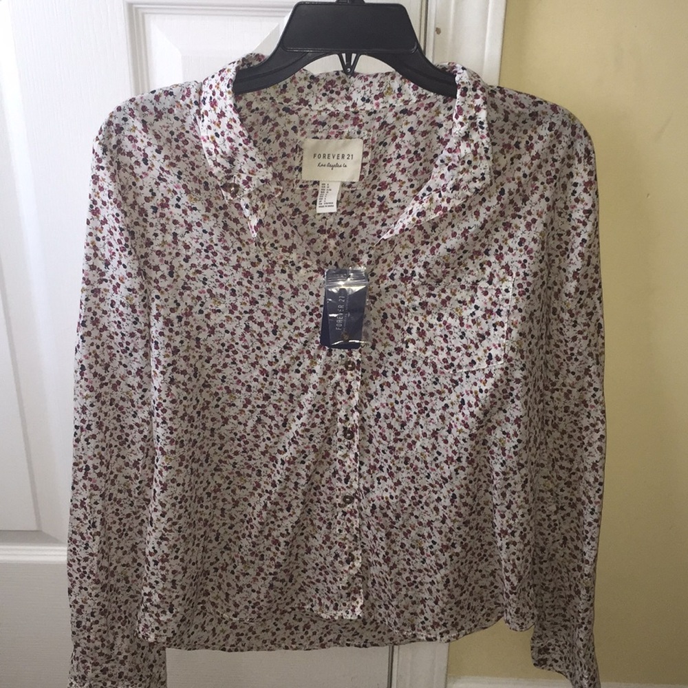 😍 NWT 😍 Floral Print Collared Shirt