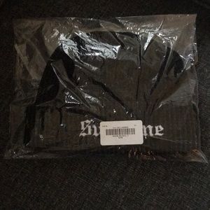 New Unopened Supreme 2-Tone Rib Beanie - Black
