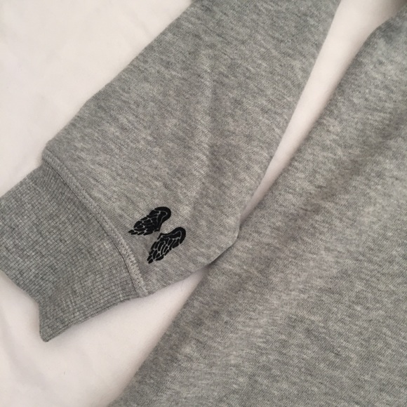 Victoria’s Secret fashion show London sweatshirt - Picture 3 of 6