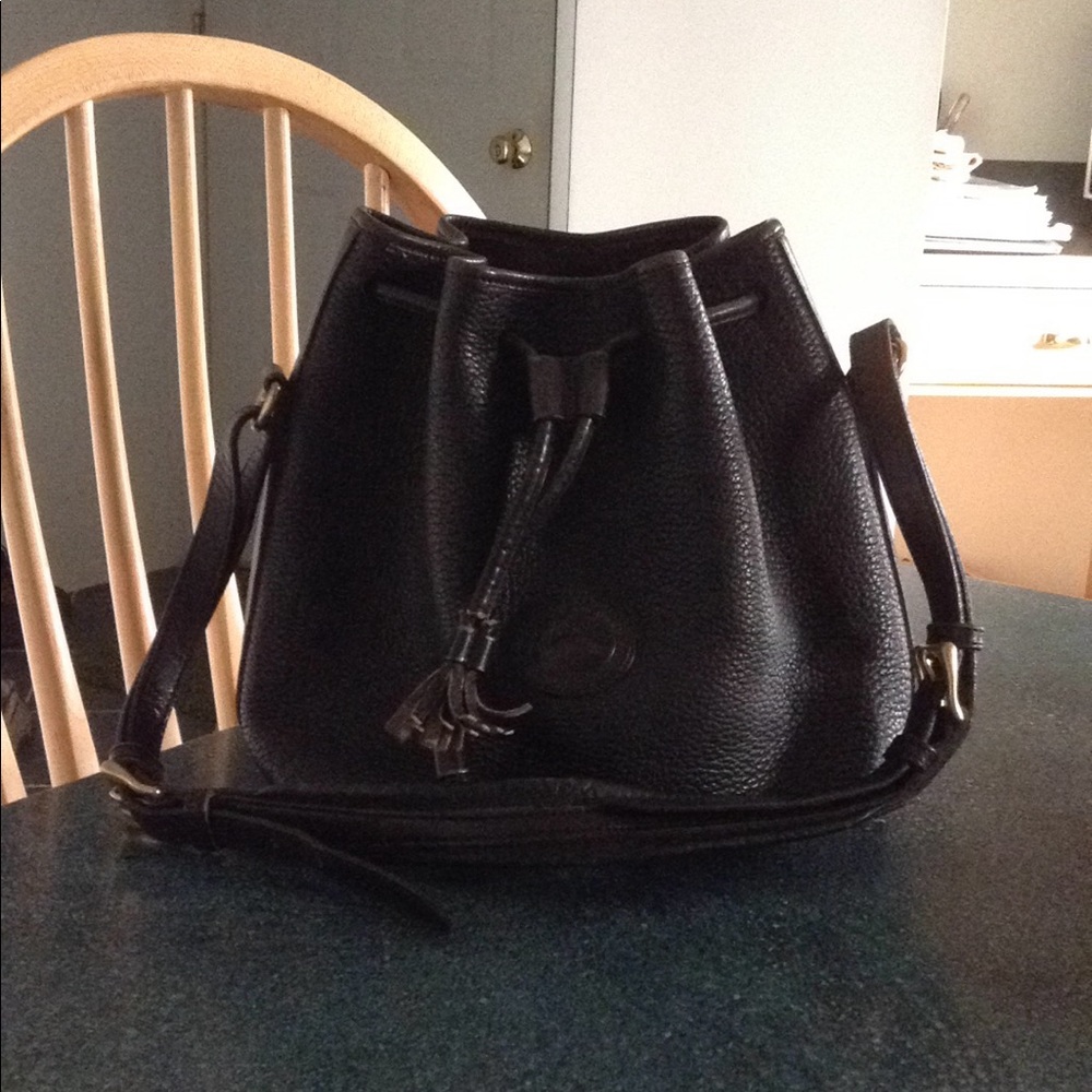 All leather Dooney & Bourke handbag