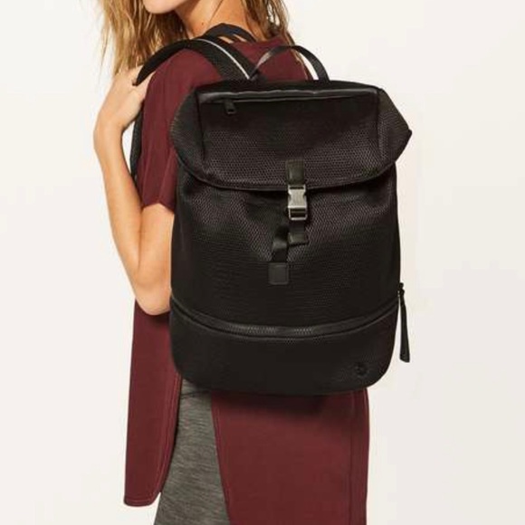 lululemon go lightly rucksack