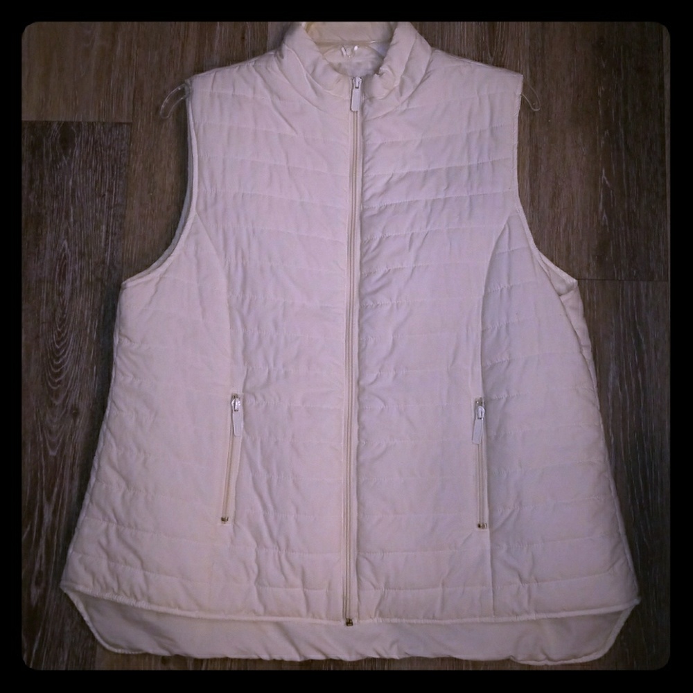 Light weight puffer vest