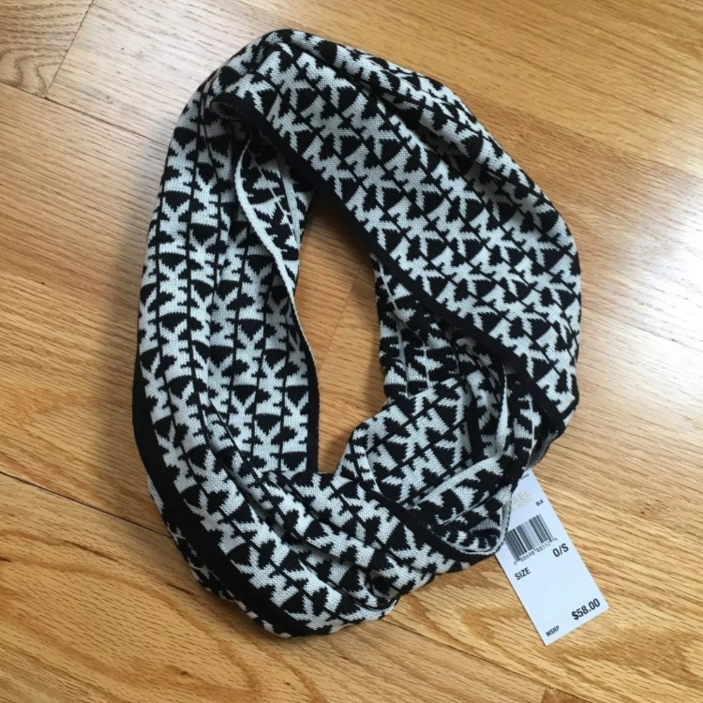 michael kors scarf
