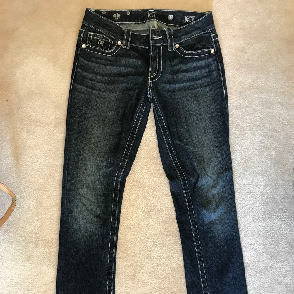 Various Name Brand Jeans from Buckle - Picture 4 of 8