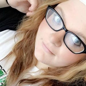 Meet your Posher, Kelli