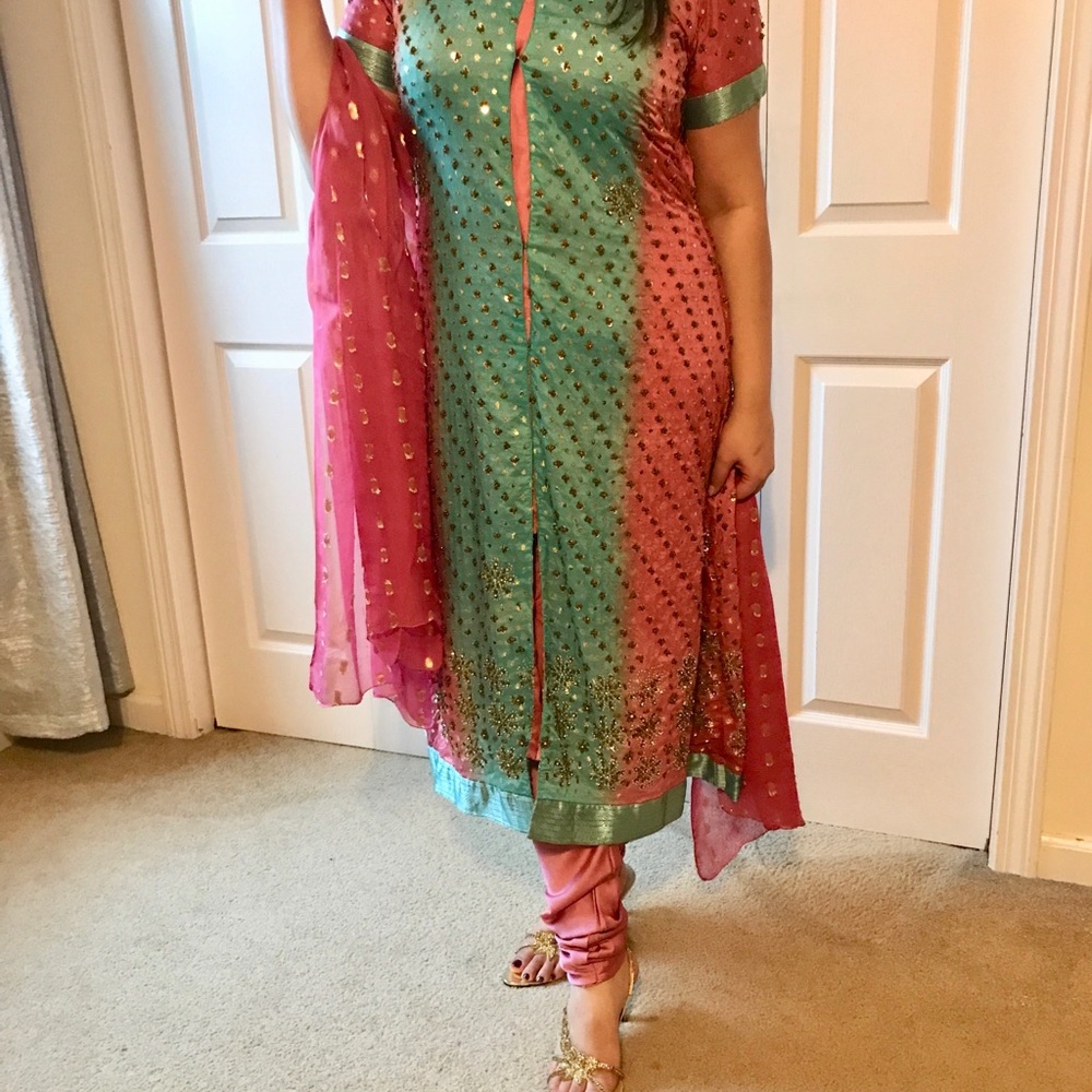 Large Pakistani/ indian/ Bollywood suit/dress