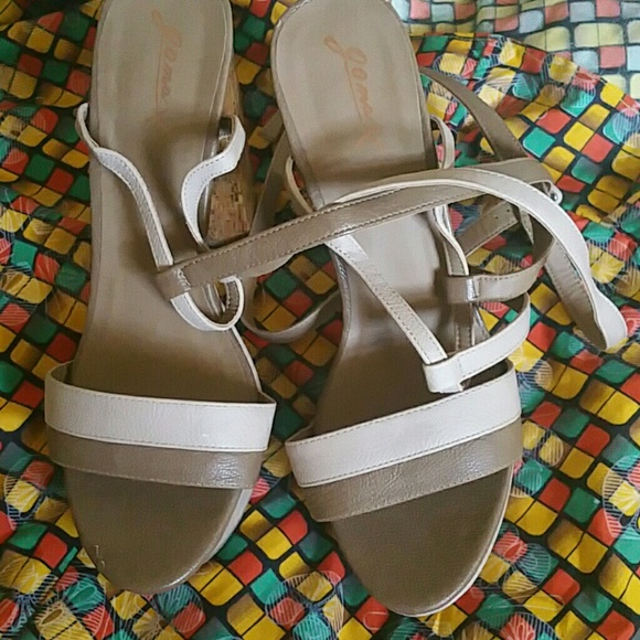 💢SOLD💢    JUST REDUSED!!WOMEN HIGH HEEL NUDE PLATFORM WEDGES - Picture 2 of 4