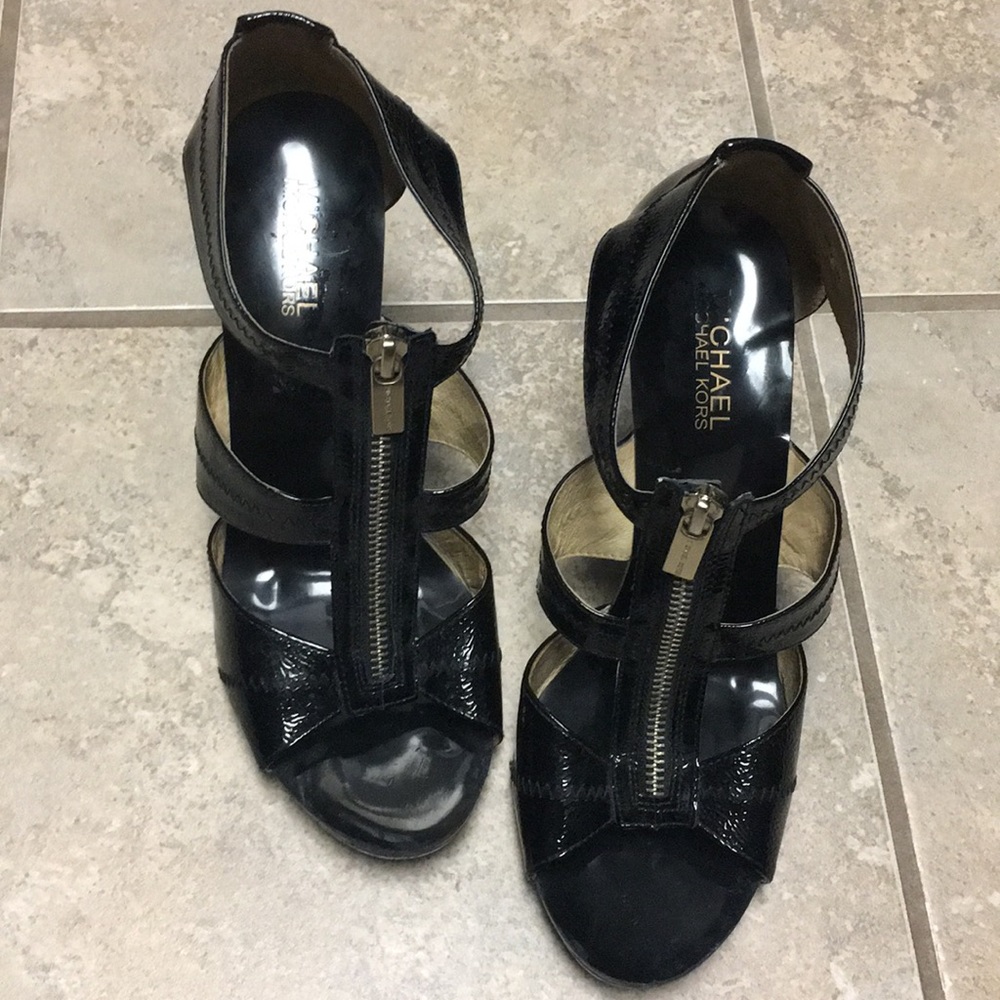 MICHAEL Michael Kors black patent leather Heels