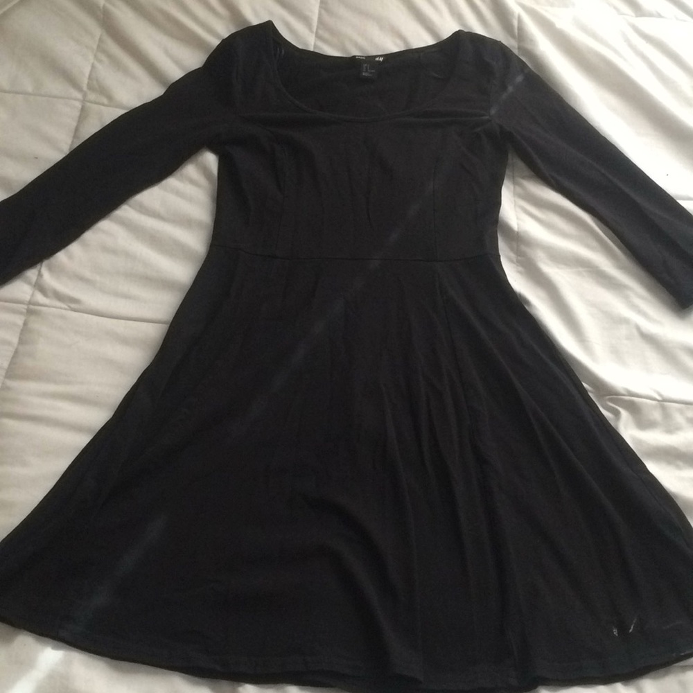 Black 3/4 sleeve dress