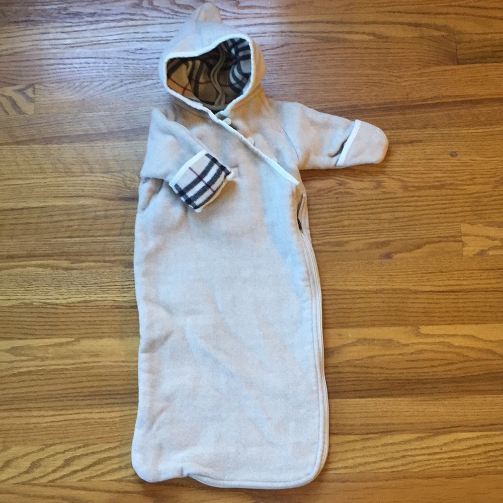 Burberry wool sleeper