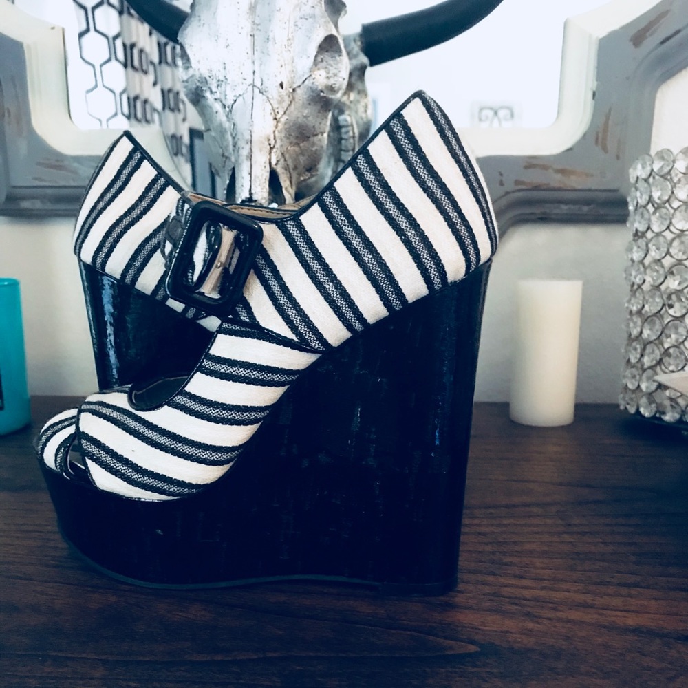 Black & White wedges.. Saks 5th Ave.