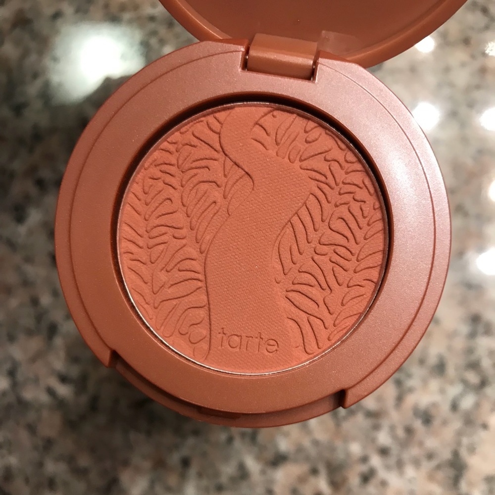 Amazonian Clay 12-Hour Blush in Feisty from Tarte - Picture 1 of 3