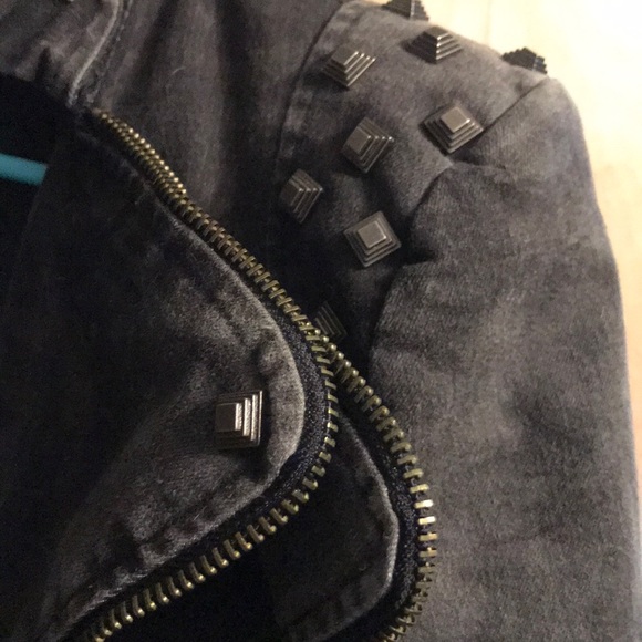 Jacket - Picture 2 of 4