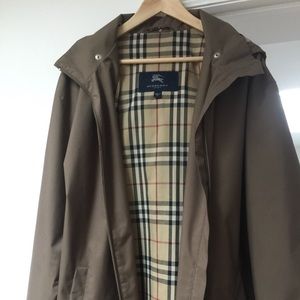 Burberry classic padded trench coat NBW.