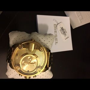 Diesel watch gold