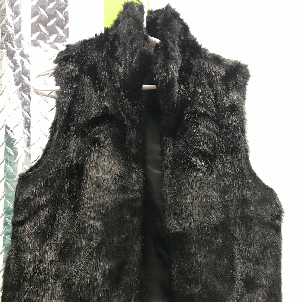 BLACK STUDIO S Faux Fur Vest