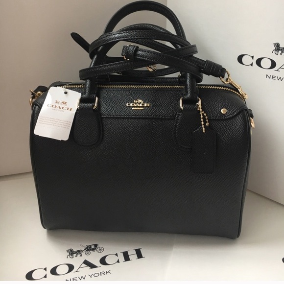 Coach Handbags - 💦🌸coach Bennette🌸crossbody/Satchel/black
