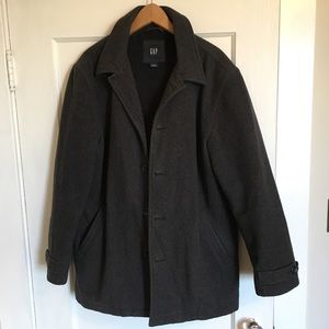 Men’s winter coat by Gap (pea coat), size large